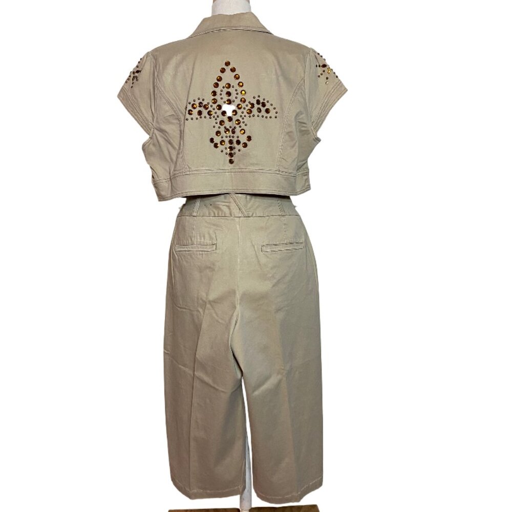 2 Piece Set - Venezia Supreme cropped jacket and capris, beige